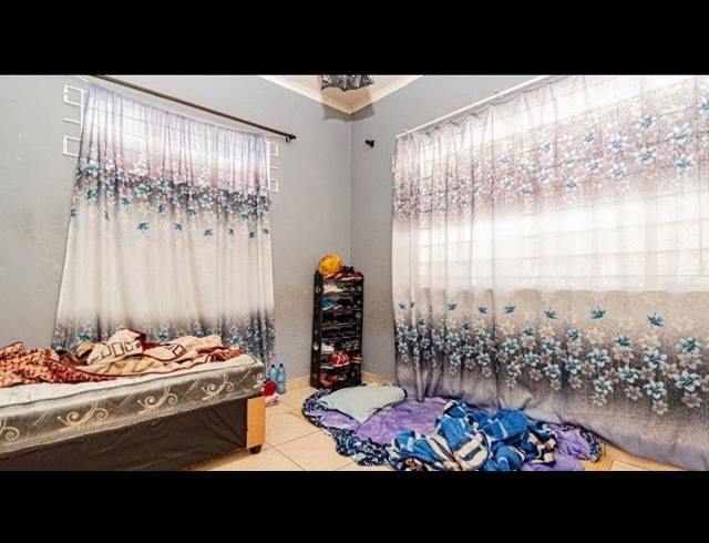 3 BEDROOM HOUSE FOR SALE IN KENSINGTON